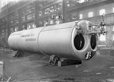 856779 Afbeelding van een Lancashire-ketel in de fabriek van Werkspoor N.V. te Amsterdam.